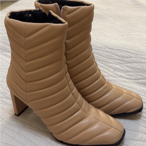 ASOS beige boots, worn once. Size 7 - Picture 2 of 2